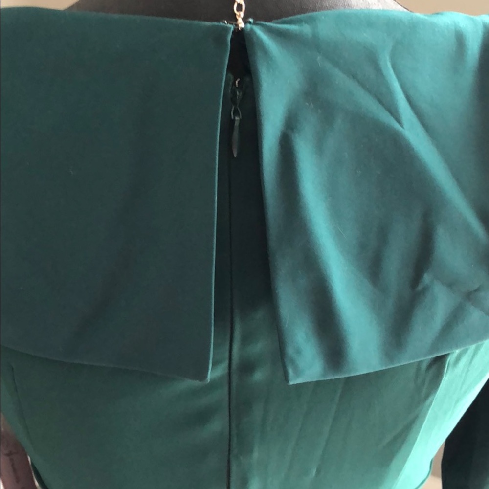 👗Beautiful Emerald! 👗 - Picture 7 of 11